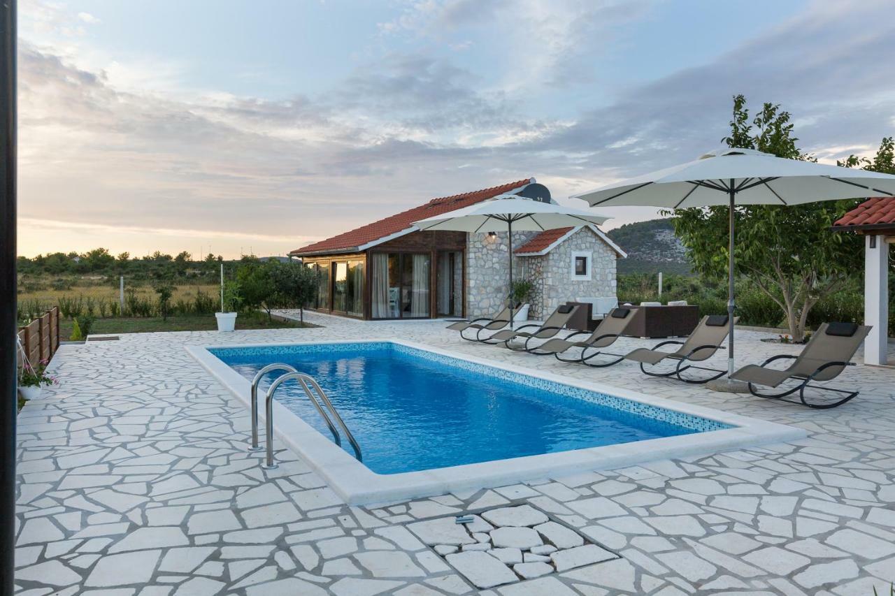 Mali Raj Vila Sveti Petar  Exterior foto